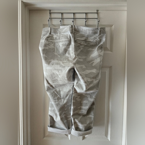 Democracy "Ab"solution Camo Utility Crop - Picture 3 of 4